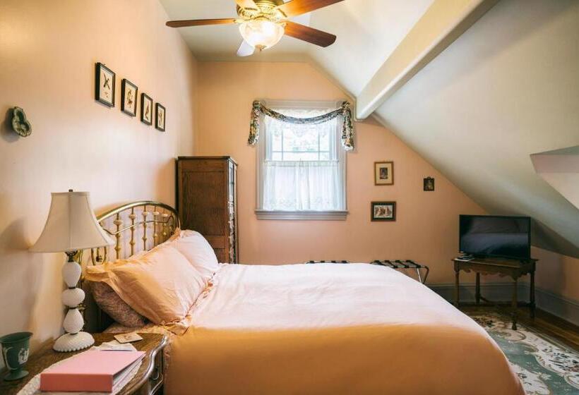 צימר Hummingbird Inn