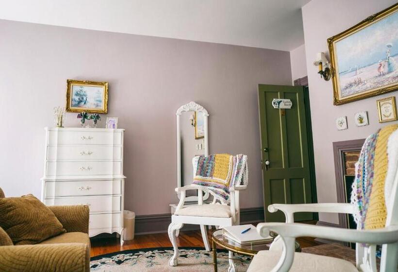 צימר Hummingbird Inn