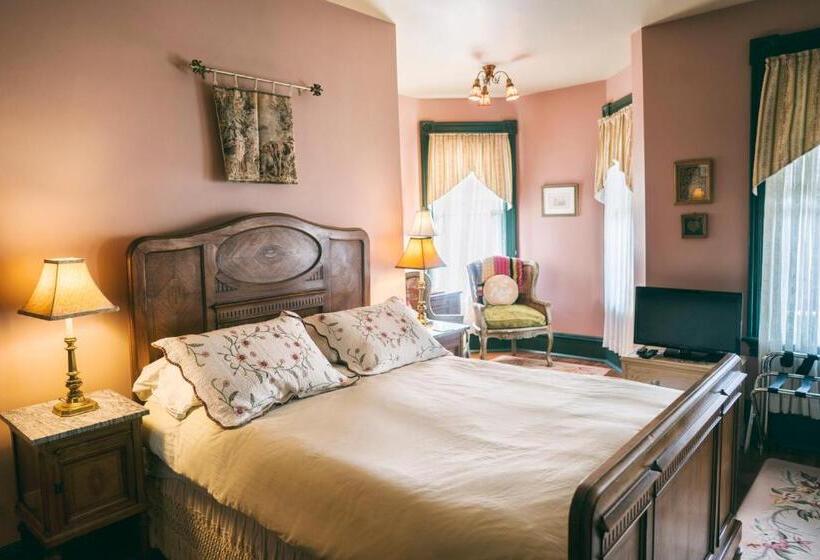 צימר Hummingbird Inn