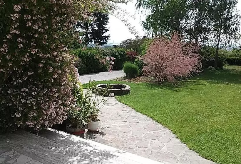 Majatalo Frutta Villa