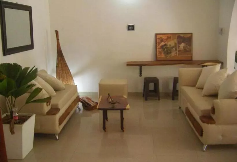 Majatalo Hostal Palohe Taganga