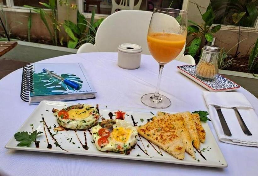 بنسيون Joli Guesthouse