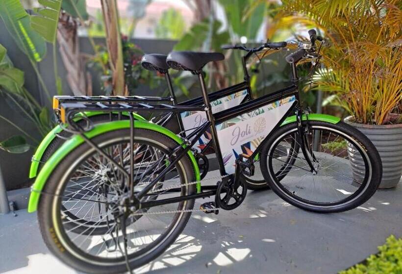 بنسيون Joli Guesthouse