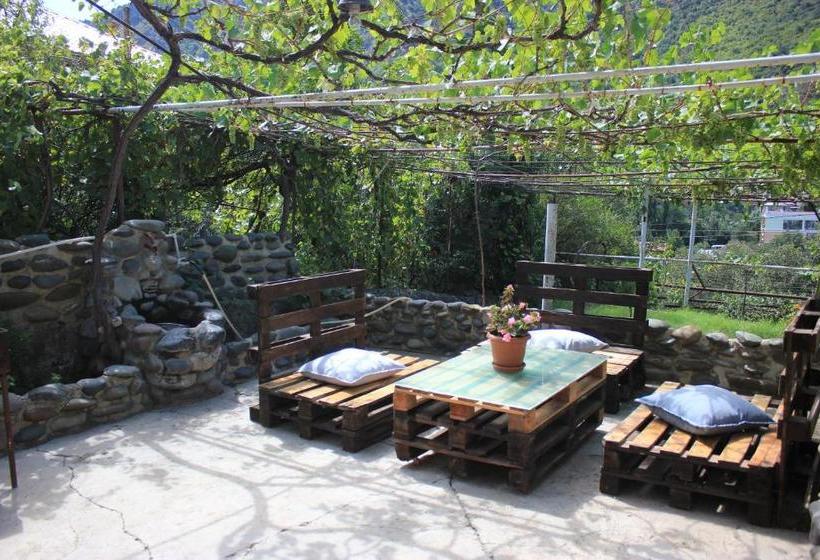 پانسیون Pompeius