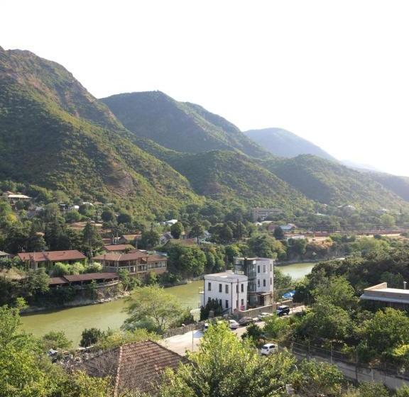 پانسیون Pompeius