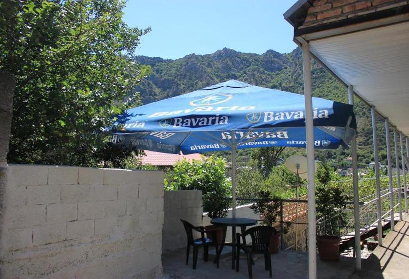 پانسیون Pompeius