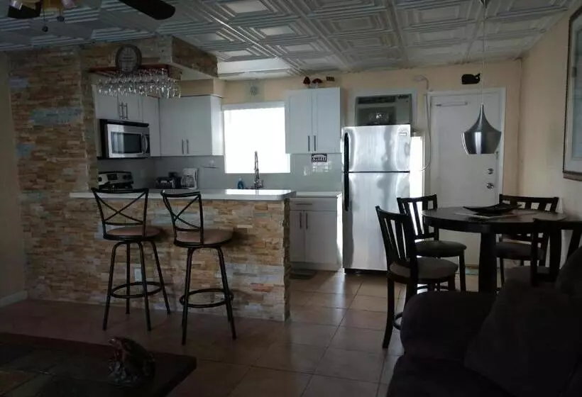 Sunrise Ocean Suites