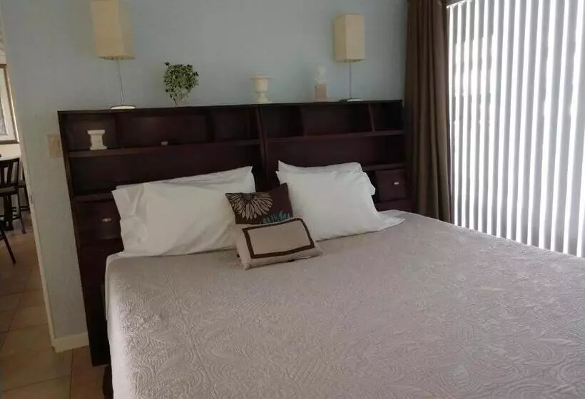 Sunrise Ocean Suites
