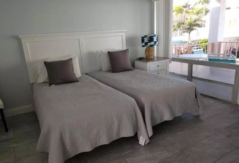 Sunrise Ocean Suites