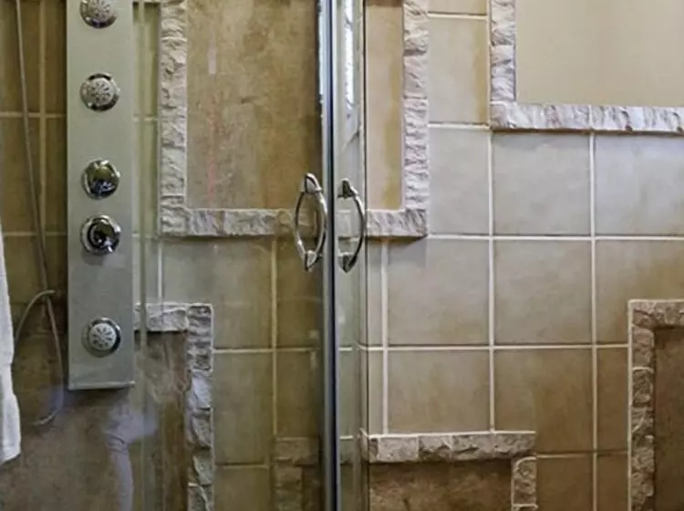 ペンション Moonriver Guest House