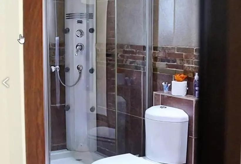 ペンション Moonriver Guest House