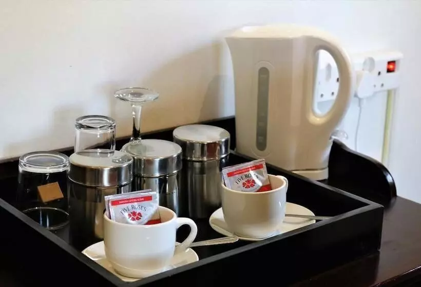 ペンション Moonriver Guest House