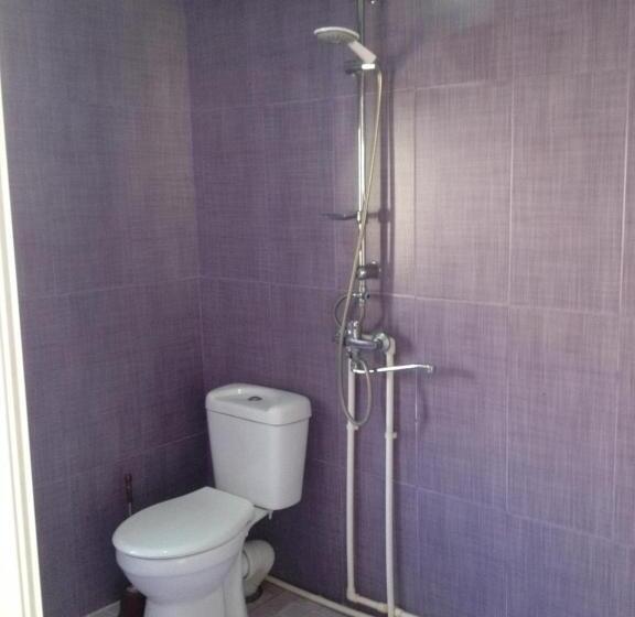 پانسیون Natia