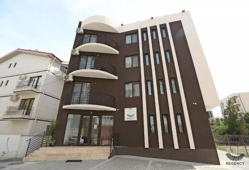 پانسیون Regency Villa