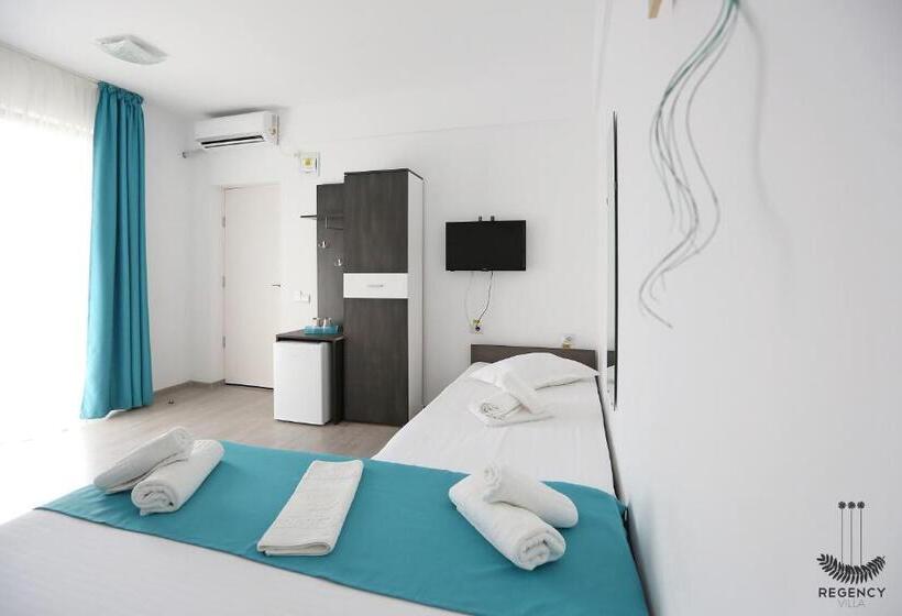 پانسیون Regency Villa