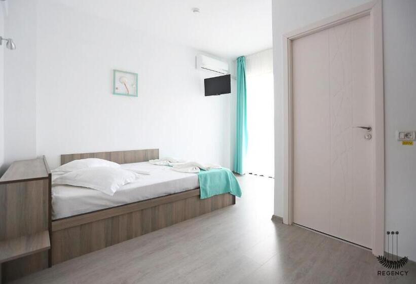 پانسیون Regency Villa