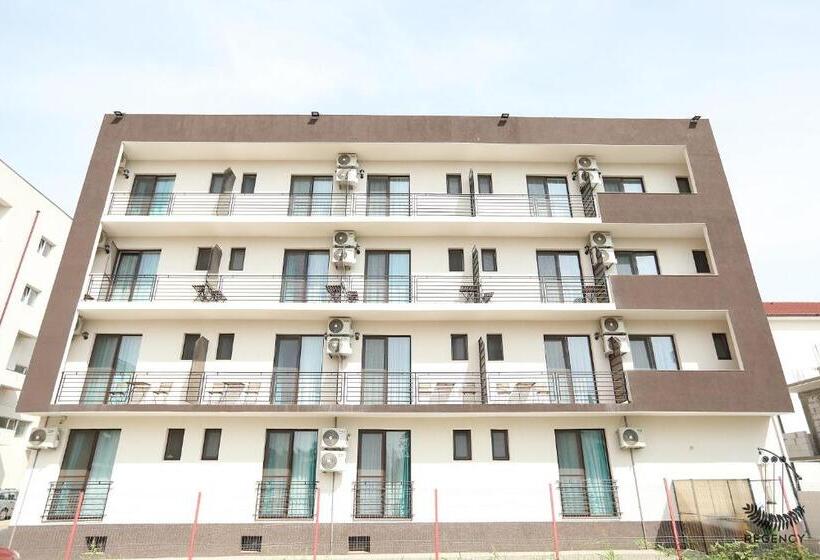 پانسیون Regency Villa