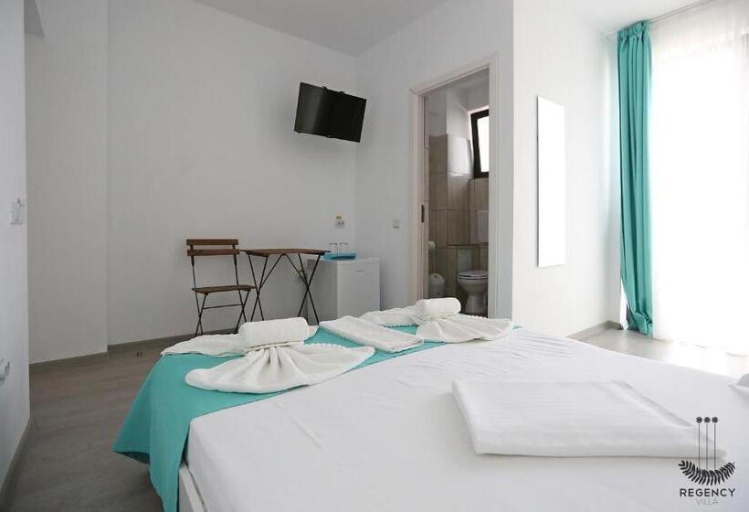 پانسیون Regency Villa