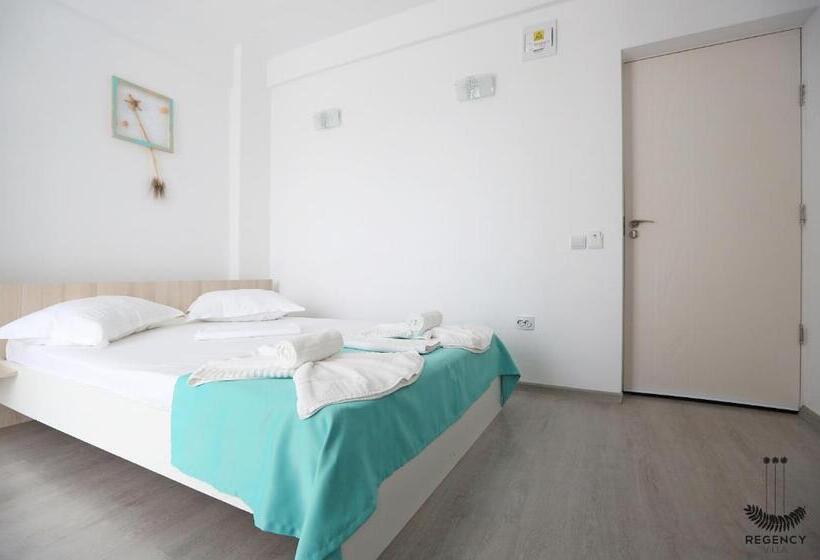 پانسیون Regency Villa