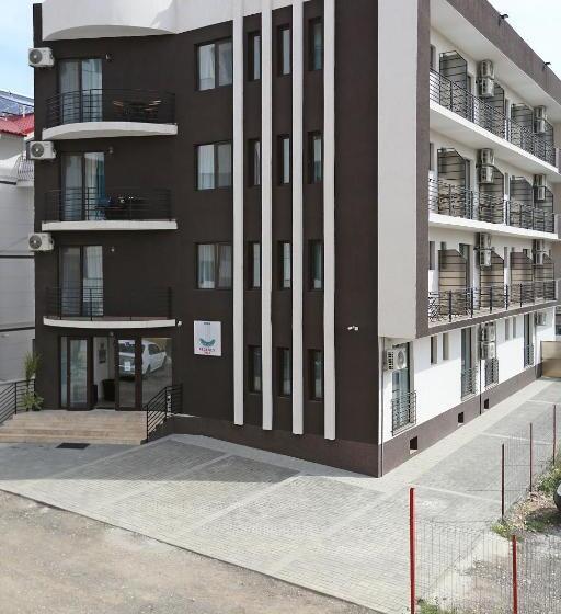 پانسیون Regency Villa