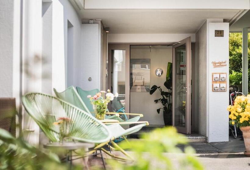 Pensione Wanderlust Guesthouse