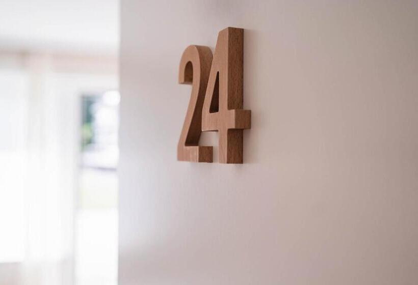 Pensione Wanderlust Guesthouse