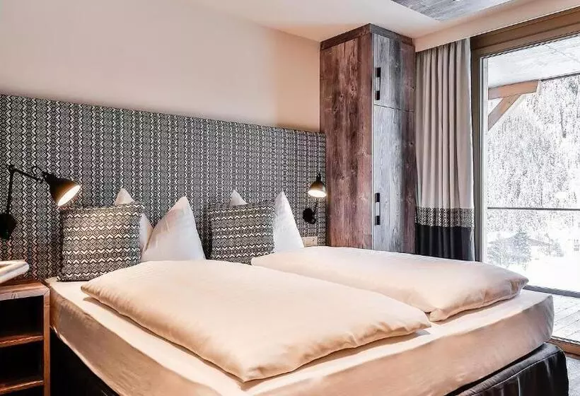 Mountain Spa Residences