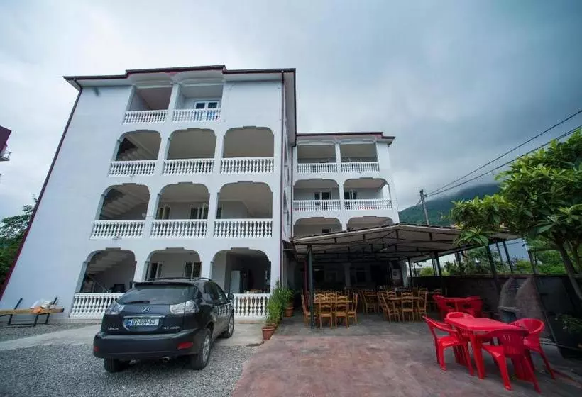 پانسیون Beliy Dom