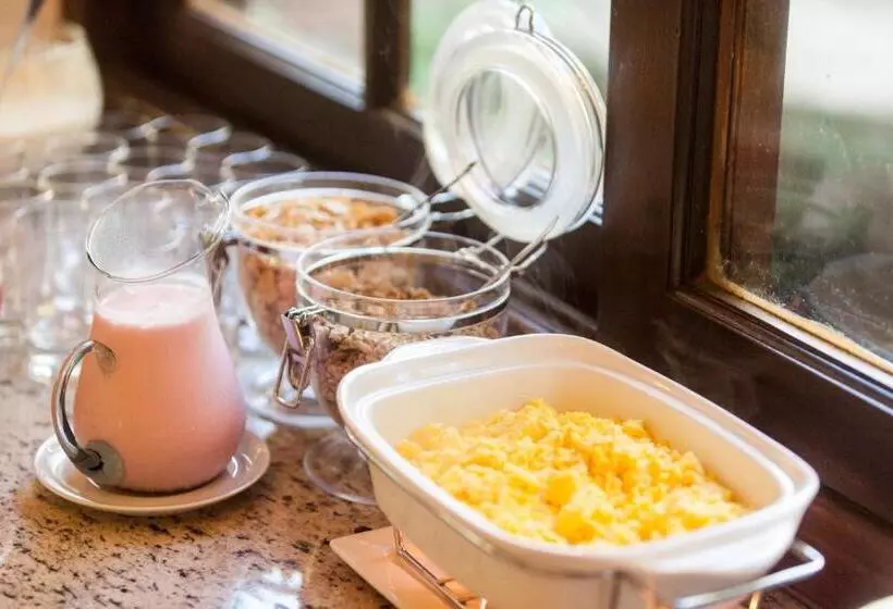 Majatalo Pousada Quatro Estacoes