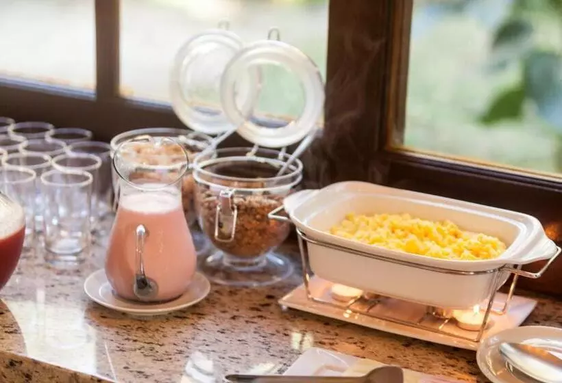 Majatalo Pousada Quatro Estacoes