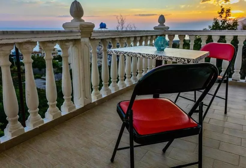 پانسیون Dorvin Apartments