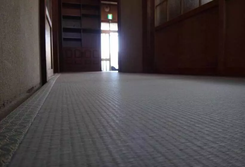 ペンション Fujitatami Guesthouse   Hostel