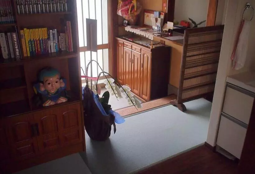 ペンション Fujitatami Guesthouse   Hostel