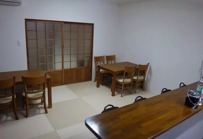 ペンション Fujitatami Guesthouse   Hostel