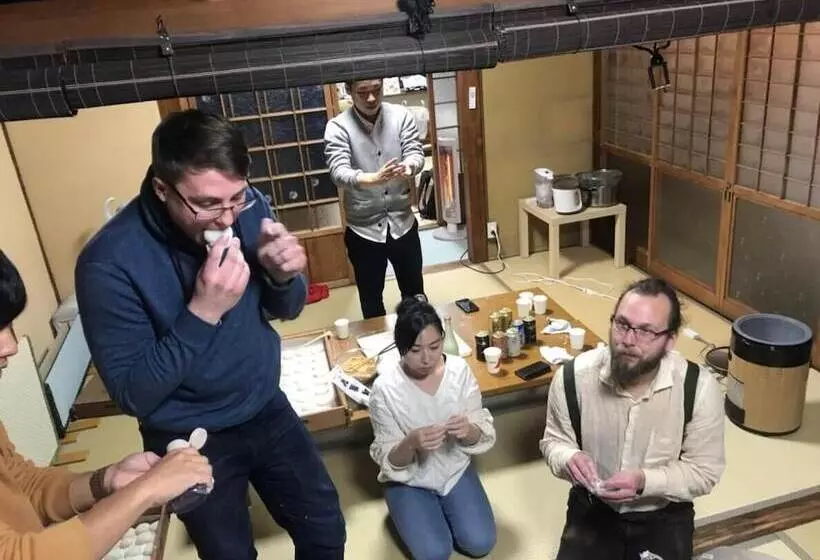 ペンション Fujitatami Guesthouse   Hostel