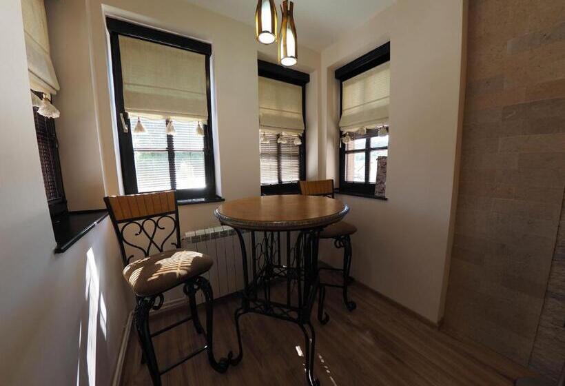 پانسیون Guest House Don Lux