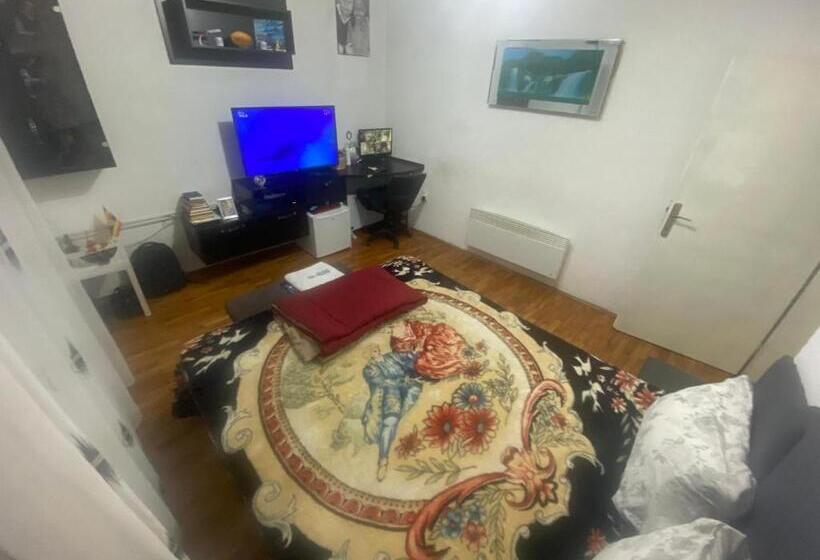 پانسیون Iliovski Inn Just Like Home