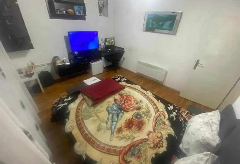 پانسیون Iliovski Inn   Just Like Home