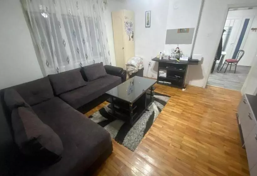 پانسیون Iliovski Inn   Just Like Home