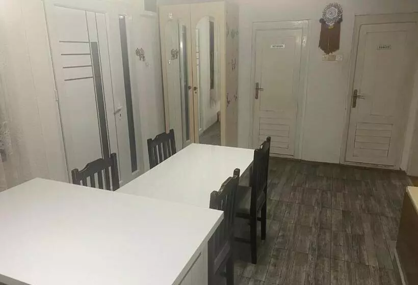 پانسیون Iliovski Inn   Just Like Home