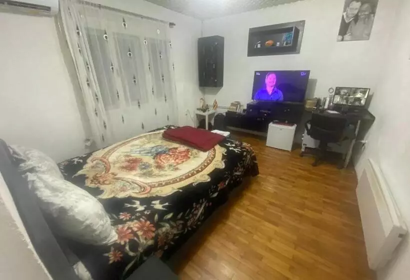 پانسیون Iliovski Inn   Just Like Home