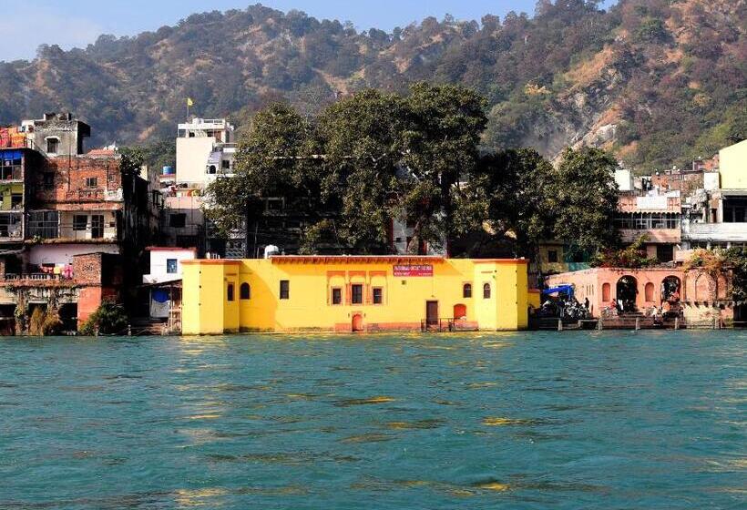 פנסיון Patnimal Guesthouse