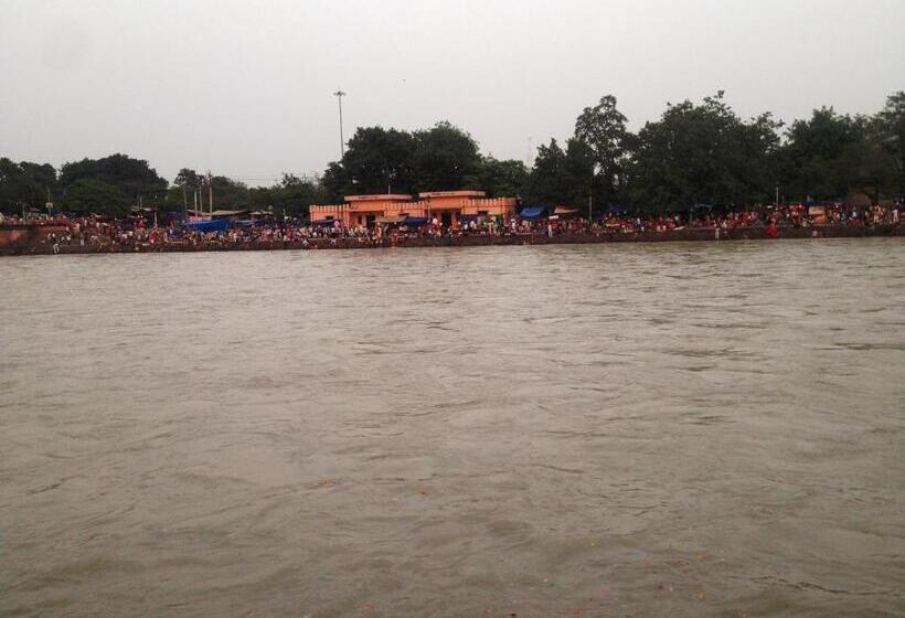 פנסיון Patnimal Guesthouse