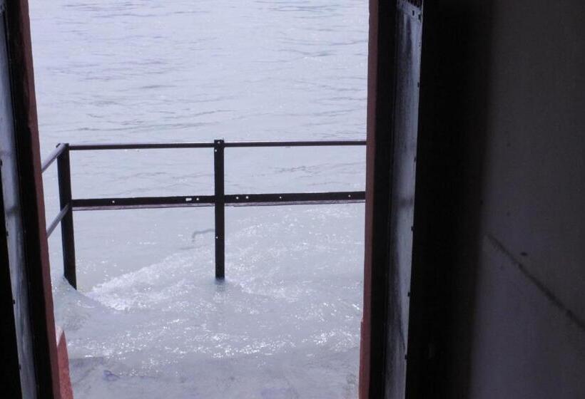 פנסיון Patnimal Guesthouse