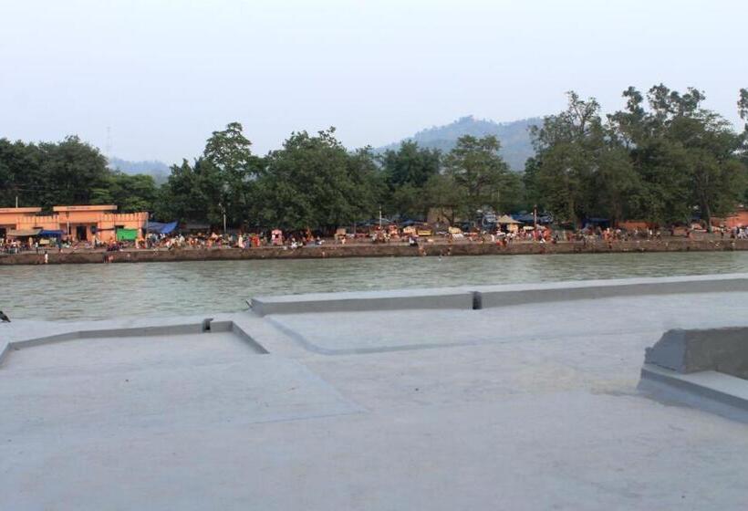 פנסיון Patnimal Guesthouse