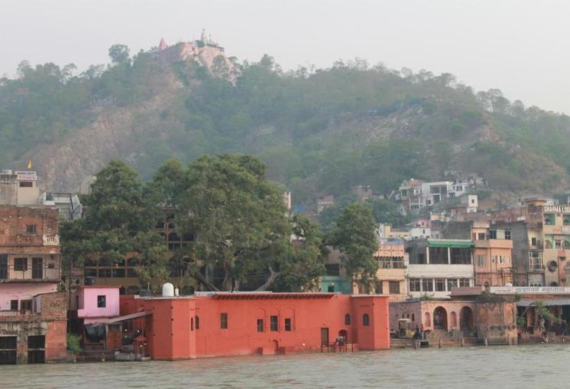 פנסיון Patnimal Guesthouse