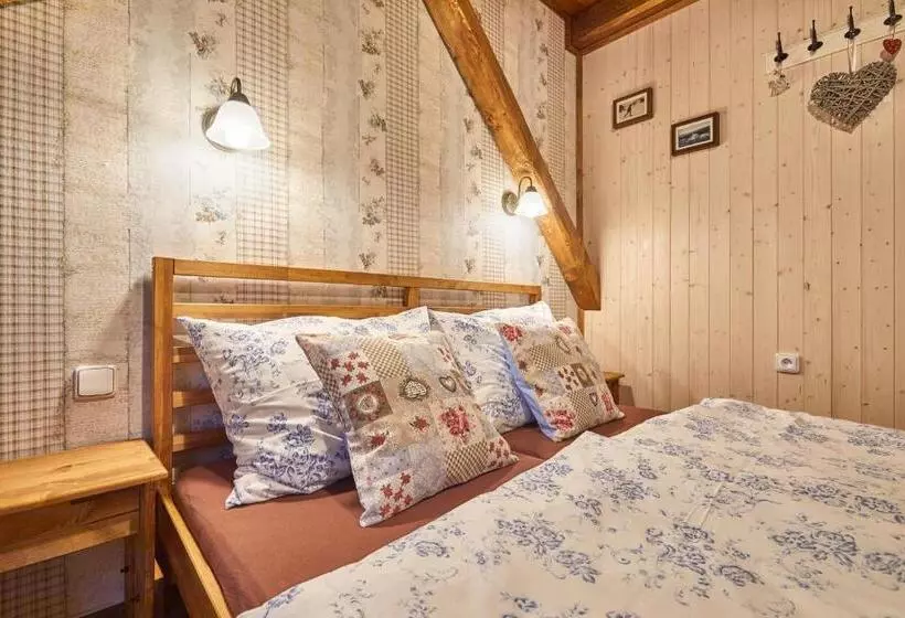 ペンション Penzion Pod Třešňovkou