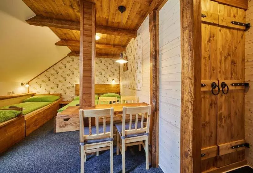 ペンション Penzion Pod Třešňovkou