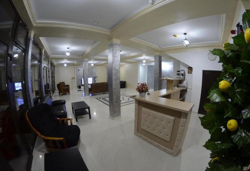 膳宿费 Razvan Holiday