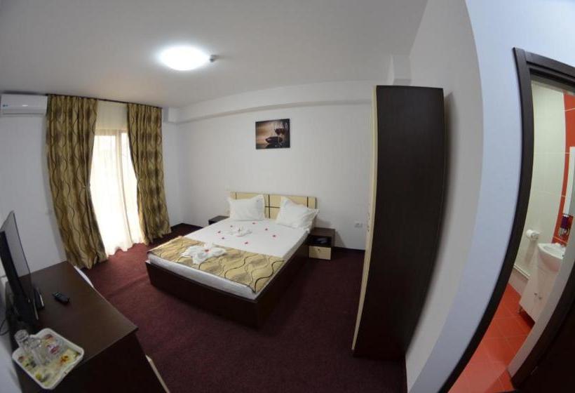 膳宿费 Razvan Holiday